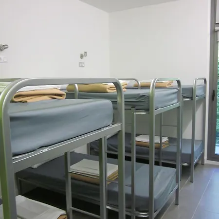 Uba Hostal *